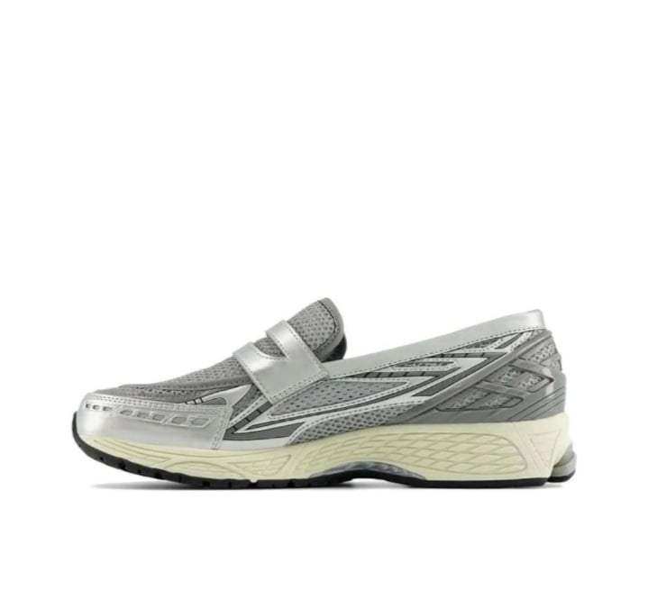 Nike New Balance 1906L Metallic Silver