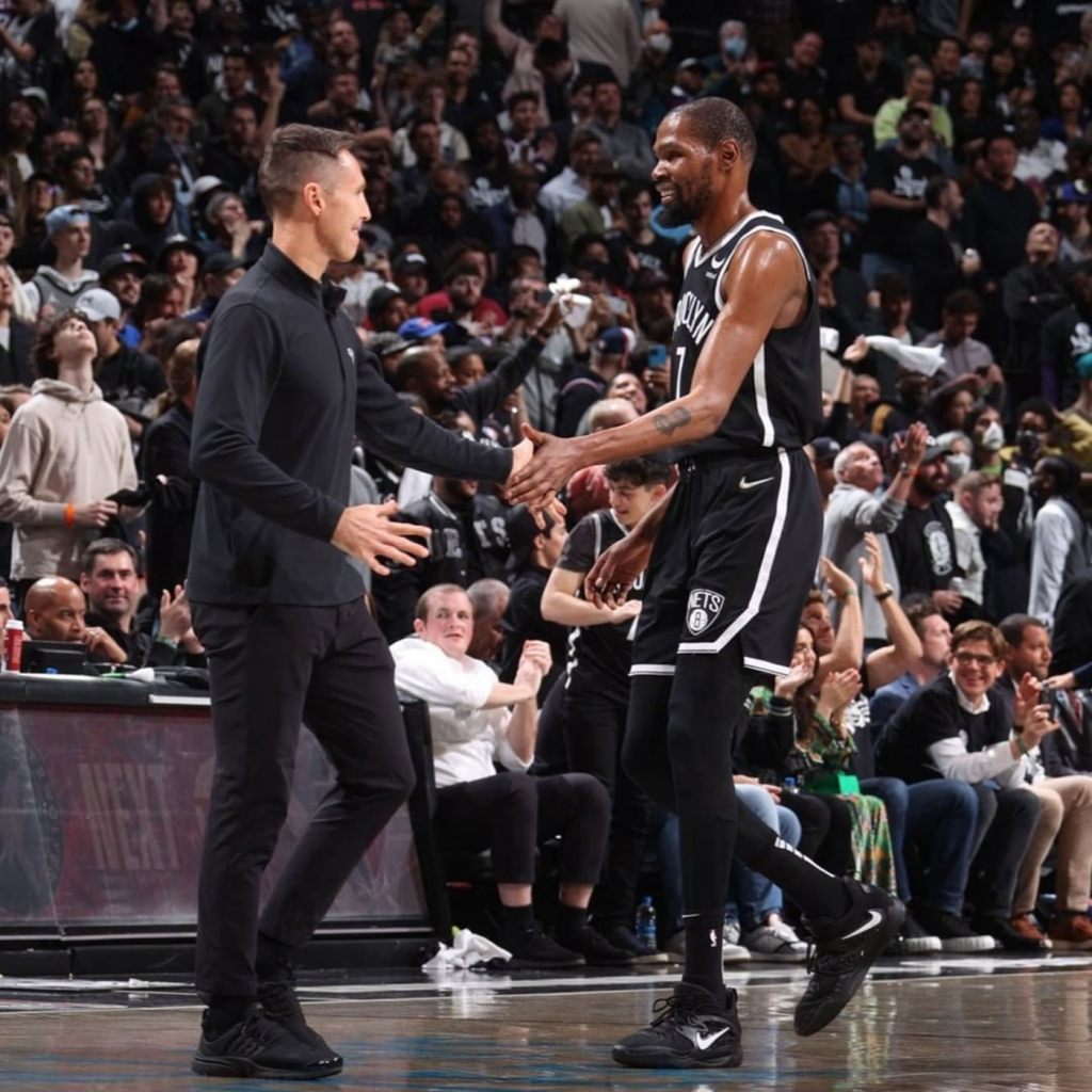 Nike,KD 15,DC1975-001  杜兰特上脚全新 KD15！「黑武士」配色还挺帅！