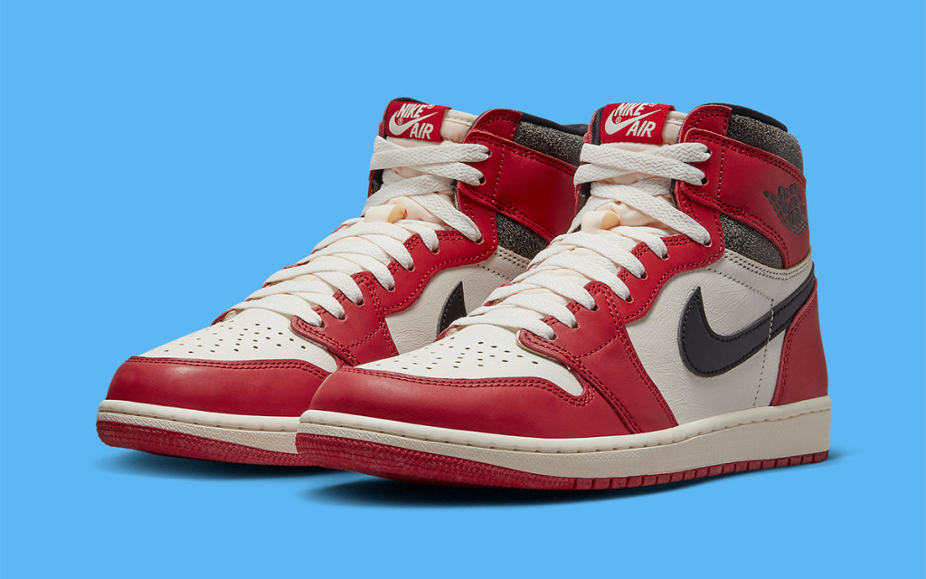 Official Images // Air Jordan 1 High OG “Lost and Found”