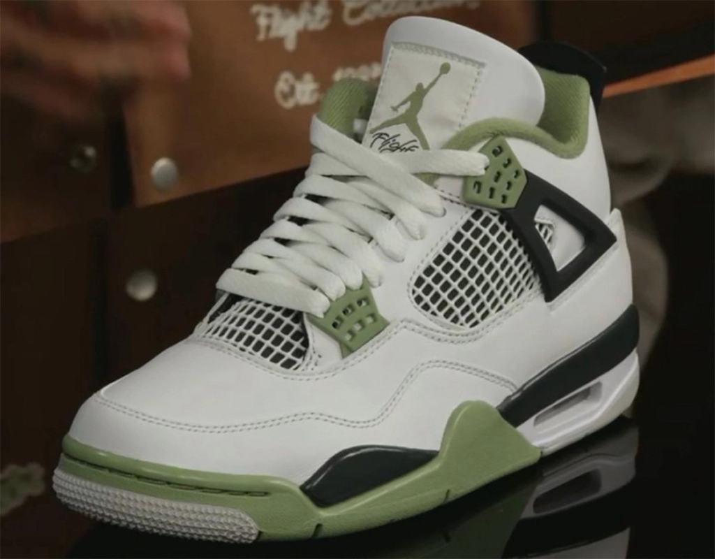 First Look // Air Jordan 4 “Oil Green” (Seafoam)
