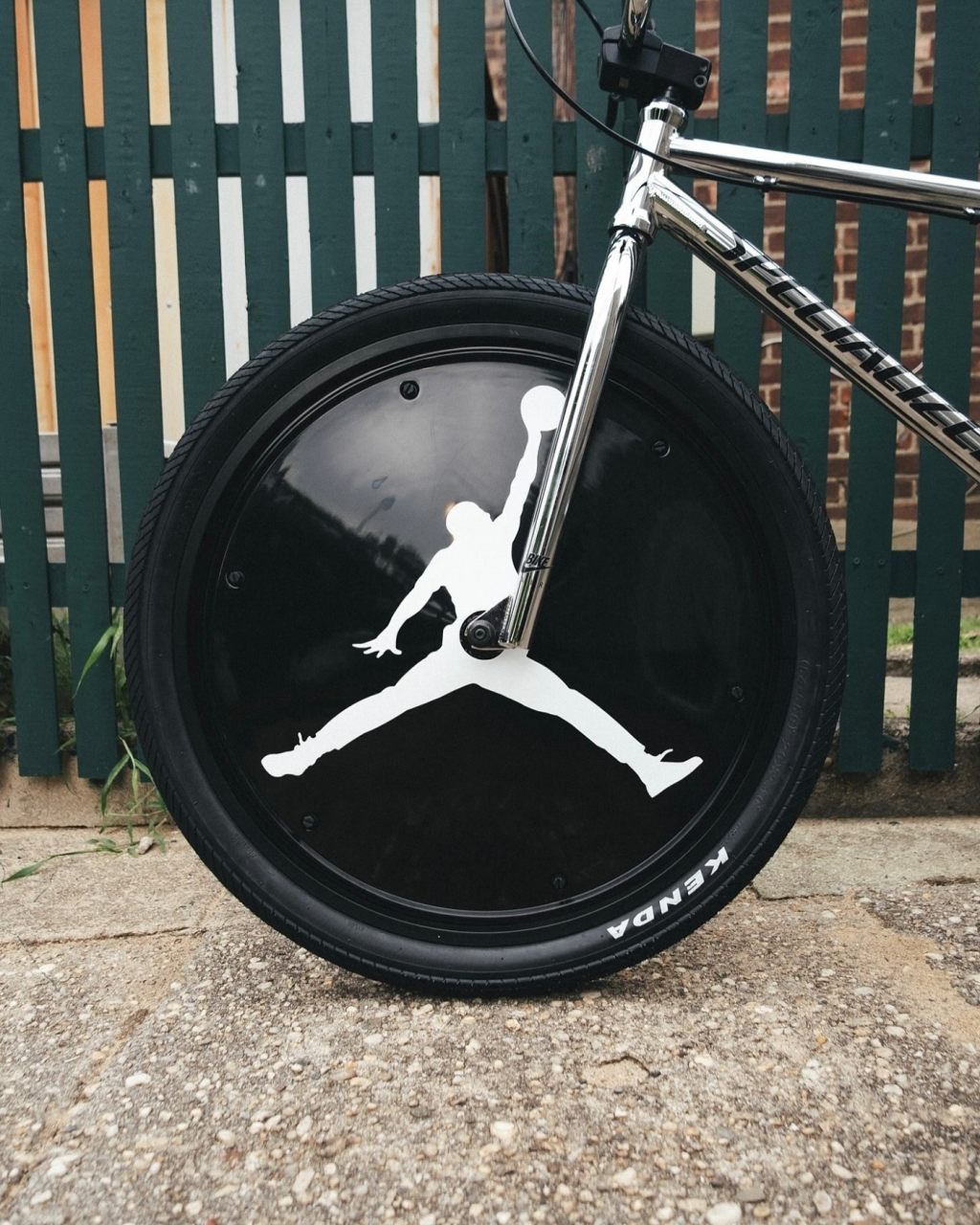 HF4334-004, Driveway Grey, Air J First time seeing it! The 