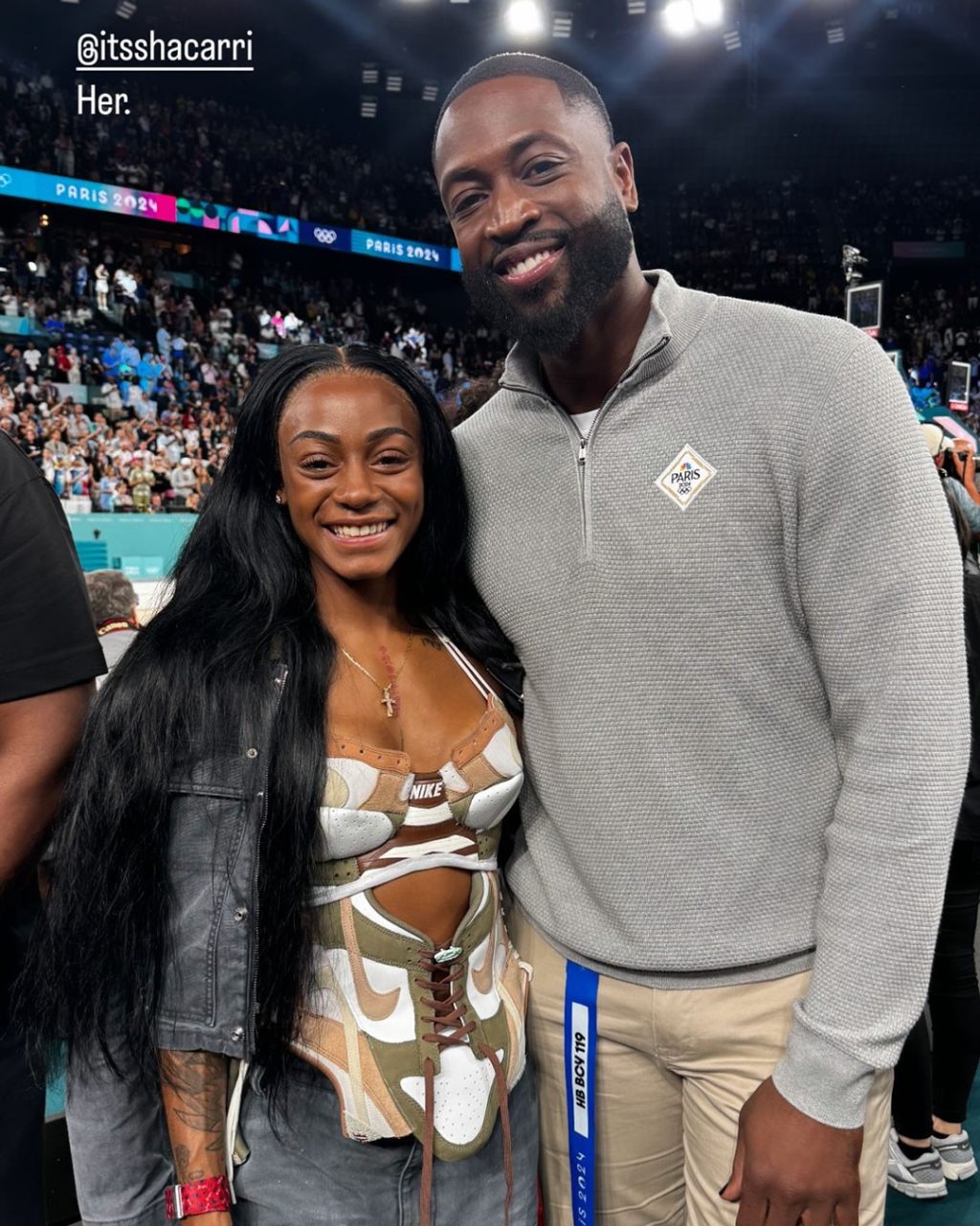 FriskMeGood, Cardi B, Dunk, vest female star wears sneakers on her body! This is too creative!